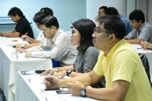 64728